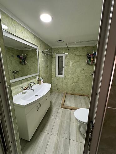 Продажа коттеджей и домов: Продаётся уютный дом в Золотом квадрате. Хорошее расположение, все — 7