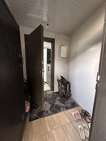 Продажа коттеджей и домов: 🏠 СРОЧНО ПРОДАЁТСЯ 3-комнатный дом! 📍 Район Кызыл-Аскер Площадь дома — 16