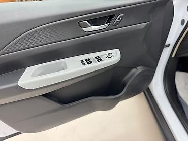 geely galaxy e5: Dongfeng : 2025 г., 0.1 л, Робот, Электромобиль, Седан — 9