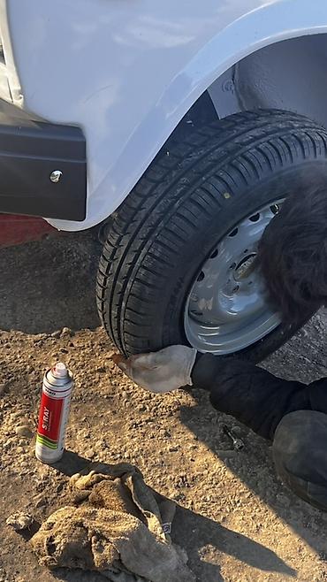 VAZ (LADA): Model: VAZ 2107 (klassik “Jiquli” sedan) Kuzov: 4 qapılı, ağ rəng — 9