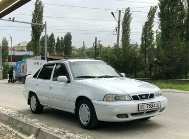 авто будка: Daewoo Nexia: 1994 г., 1.5 л, Механика, Бензин, Седан
