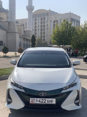 купить авто в лизинг без первоначального взноса: Toyota Prius: 2017 г., 1.8 л, Вариатор, Гибрид, Хетчбек