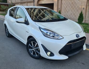 Toyota: Toyota Prius: 2018 г., 1.5 л, Вариатор, Гибрид, Хэтчбэк