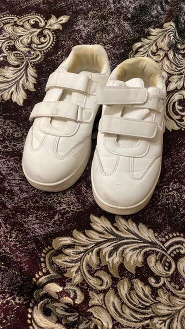 Kid's sneakers: Uşaq ayaqqabıları dəsti 1) Açıq çəhrayı-ağ idman ayaqqabısı - — 3