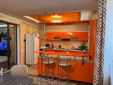 Продажа коттеджей и домов: 📍 Первомайский район Жибек -Жолу/Молодая гвардия 📐 Участок — 5 соток — 18