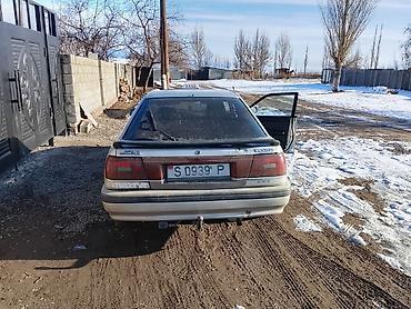 Mazda: Mazda 626: 1988 г., 2 л, Механика, Бензин, Хэтчбэк — 4