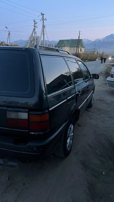 скутера новые: Volkswagen Passat Variant: 1991 г., 2 л, Механика, Бензин, Универсал
