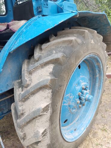 Тракторы МТЗ (Беларус): Трактор колесный с кабиной + прицепной пресс-подборщик для тюковки — 3