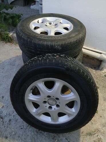 quba teker: İşlənmiş Disk təkər Mercedes-Benz 235 / 70 / R 16, 5 Boltlu