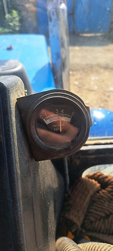 Traktorlar: Belarus MTZ 821 traktor - Rəng: mavi, kabinli - 4x4 (ön aparıcı — 11