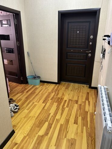 Uzunmüddətli kirayə mənzillər: 150azn kommunal daxil deyil.2nəfər bacı ola bilər 1 otaq onlara — 8