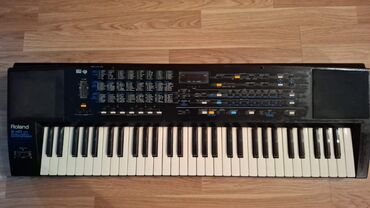 Pianolar: Aynur 4540 💫 Pianina satilir. 70 azn. Tam işləkdir. Bir tək adaptrı