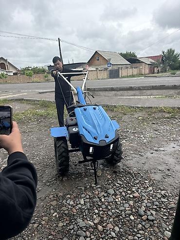 навесное на мотоблок: Мотоблок с фарами, с регулировкой руля и грунтозацепными колесами - — 3
