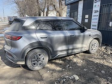 BYD: BYD Yuan Up: 2025 г., 5.5 л, Автомат, Электромобиль, Кроссовер — 3