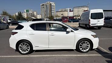 Lexus: Lexus CT: 2012 г., 1.8 л, Автомат, Гибрид, Хэтчбэк — 4
