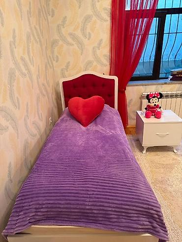 qız üçün mebel: Tək nəfərlik çarpayı satılır. Çarpayı səliqəli və yaxşı — 1