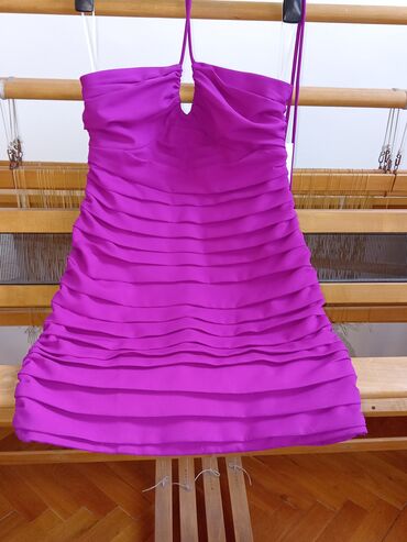 Haljine: NOVA, svečana, mini haljina neobične boje, CARMEN, vel. 38, M,ima — 1