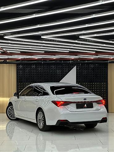 высокая крыша: Toyota Avalon: 2018 г., 2.5 л, Автомат, Гибрид, Седан — 10