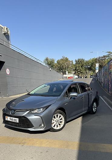 mini kuper: Toyota Corolla: 2019 г., 1.8 л, Вариатор, Гибрид, Седан — 3