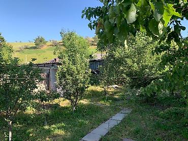 Продажа коттеджей и домов: Продаётся дом в районе с.Орто-Сай. Участок 8 соток, на территории два — 10