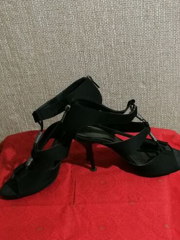 черные босоножки размер 37: Модельные женские босоножки 37 размера, в отличном состоянии, куплены