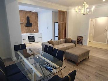 qusar ev: ✨ KOMPLEKS – RENESSANS PALACE Renessans Palace şəhərin ən nüfuzlu — 7