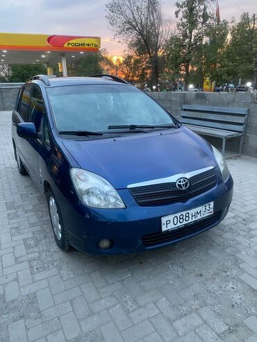 машина на час: Toyota Corolla Verso: 2004 г., 2.2 л, Механика, Дизель, Вэн/Минивэн