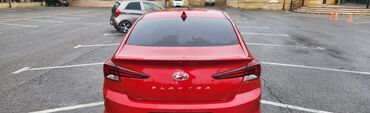 Hyundai: Hyundai Elantra: 2 l | 2019 il Sedan