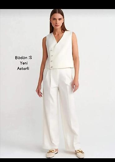 Pencəklər: Ucuz qiymətə hər birinə satıram 1) Qara blazer jakey - Bədən: 34 - — 3