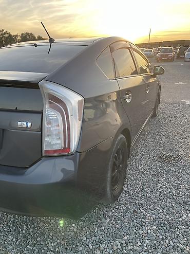 Транспорт: Toyota Prius: 2015 г., 1.8 л, Бензин, Хэтчбэк — 7