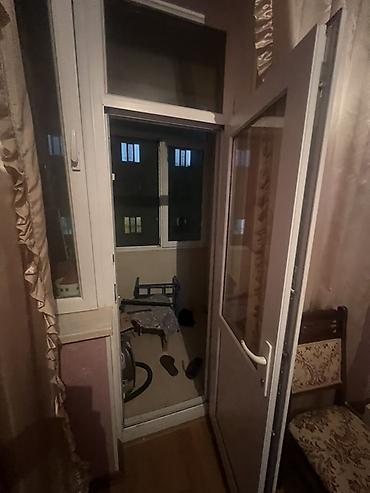 Uzunmüddətli kirayə mənzillər: 3 otaqlı, orta təmir. Tam əşyalı. Evdə yaşayış uçun hər şərait var. 2 — 5