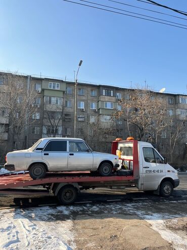 кухонный стол с табуретками: С лебедкой, С гидроманипулятором, Со сдвижной платформой