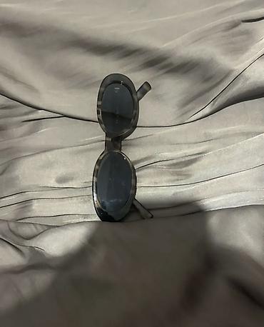 Aksesuarlar: Le Specs Outta Love — 1