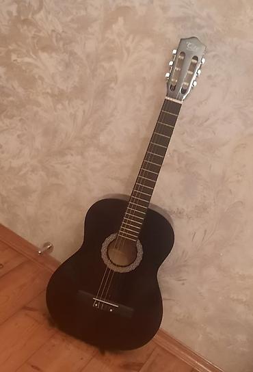 bot kar: Qara klassik akustik gitara - Korpus: tam ölçülü klassik forma — 1