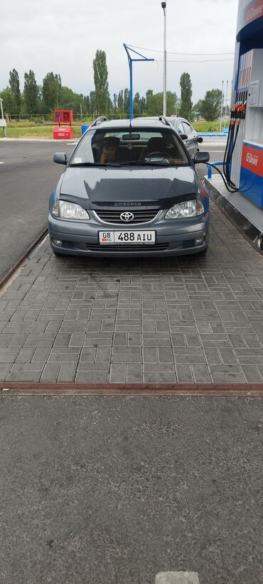 продам срочно машину: Toyota Avensis: 2001 г., 1.8 л, Механика, Бензин, Вэн/Минивэн