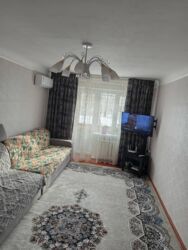 сдаю помещение токмок: 3 бөлмө, 71 кв. м, 104-серия, 2 кабат, Эски ремонт