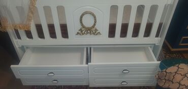 Beşiklər: Oğlan və qız üçün, İşlənmiş, Dördbucaq, Beşik, Matras ilə, Yellənmə mexanizm ilə -da lalafo.az — 3 Beşiklər: Oğlan və qız üçün, İşlənmiş, Dördbucaq, Beşik, Matras ilə, Yellənmə mexanizm ilə — 3