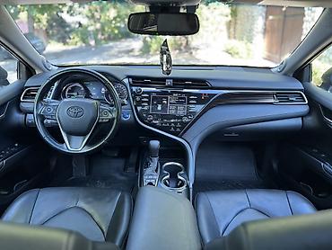 Toyota: Toyota Camry: 2019 г., 2.5 л, Вариатор, Гибрид, Седан — 7