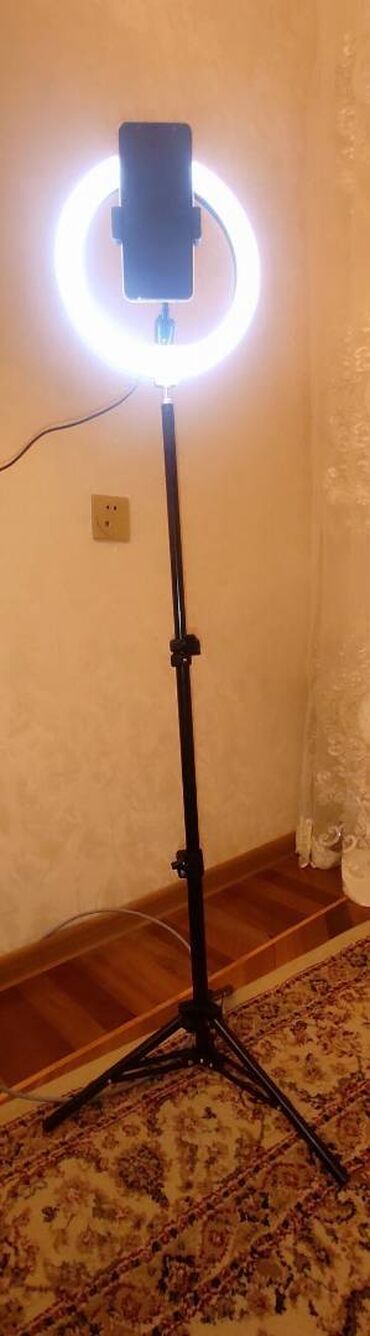 лампа для селфи: 109.22 sm uzadılan ştativ,selfi tutacağı ilə birlikdə satılır.Led