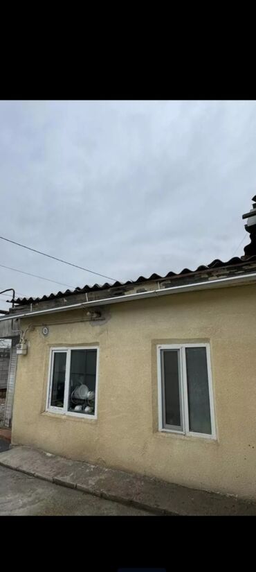 аренда дом жалалабад: 54 кв. м, 3 бөлмө, Унаа токтотуучу жай, Забор, тосулган