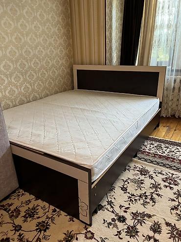 двух спальные кровати: Двуспальная кровать с матрасом - Размер спального места — 1