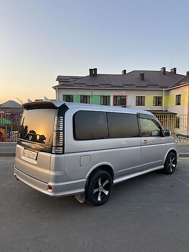 вмятина на машине: Honda Stepwgn: 2003 г., 2 л, Автомат, Газ, Минивэн — 4