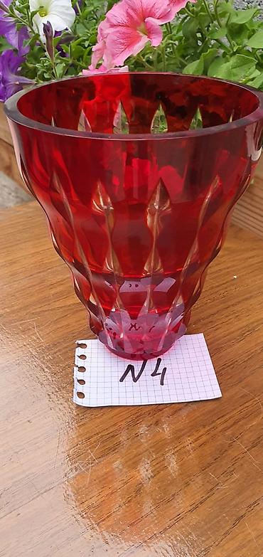 Наборы посуды: Набор чайных пар (чашка + блюдце), фарфор. Состав и дизайн: - — 18