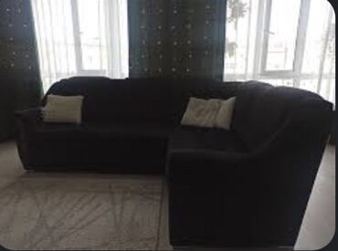 угловой диван с столом: Угловой диван, цвет - Черный, Б/у