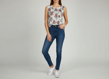 obcisła bluzki z dekoltem: Women's blouse, size S (EU 36)
