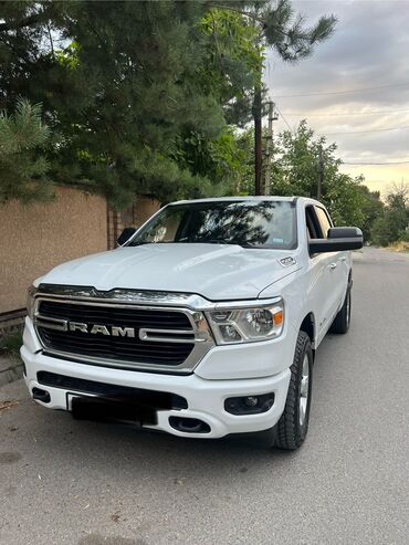 машина в россрочку: Dodge Ram 1500: 2020 г., 5.7 л, Автомат, Бензин