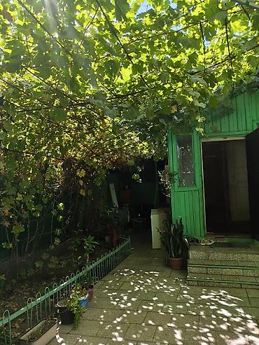 дешевле дом: 🏠 Продаётся полдома 📍 Нижняя Ала-Арча, ул. Киргизская 📐 Дом — 40 м² | — 4