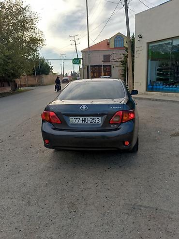 corolla 1.4 dizel: Toyota Corolla sedan - Kuzov: 4 qapılı sedan, tünd boz rəng - — 3