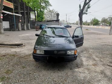 подлокотник пассат б3: Volkswagen Passat: 1990 г., 1.6 л, Механика, Бензин, Седан