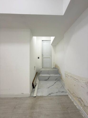 Ofislər: Azadliq və Nəsib Bəy Yusifbəyli keçələrinin kəsişməsində, yeni tikili -da lalafo.az — 9 Ofislər: Azadliq və Nəsib Bəy Yusifbəyli keçələrinin kəsişməsində, yeni tikili — 9